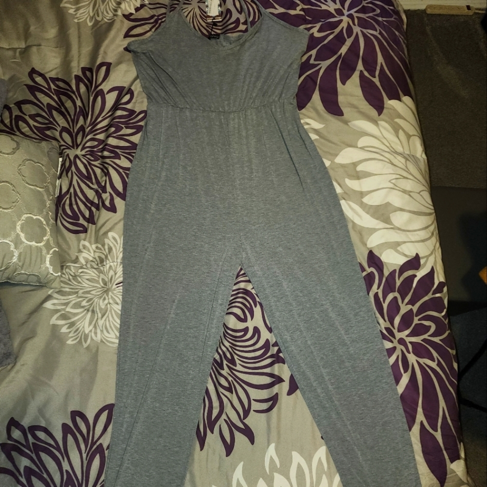 Jumpsuit - Picture 3 of 3
